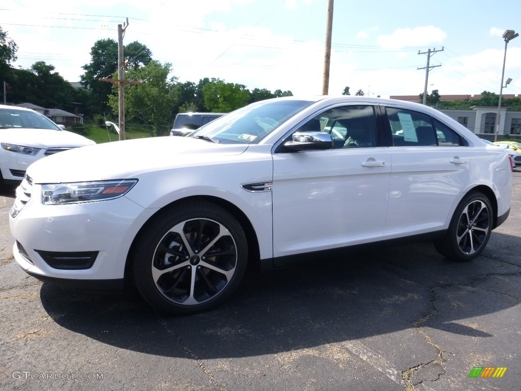 2016 Taurus Limited AWD - White Platinum / Charcoal Black photo #4