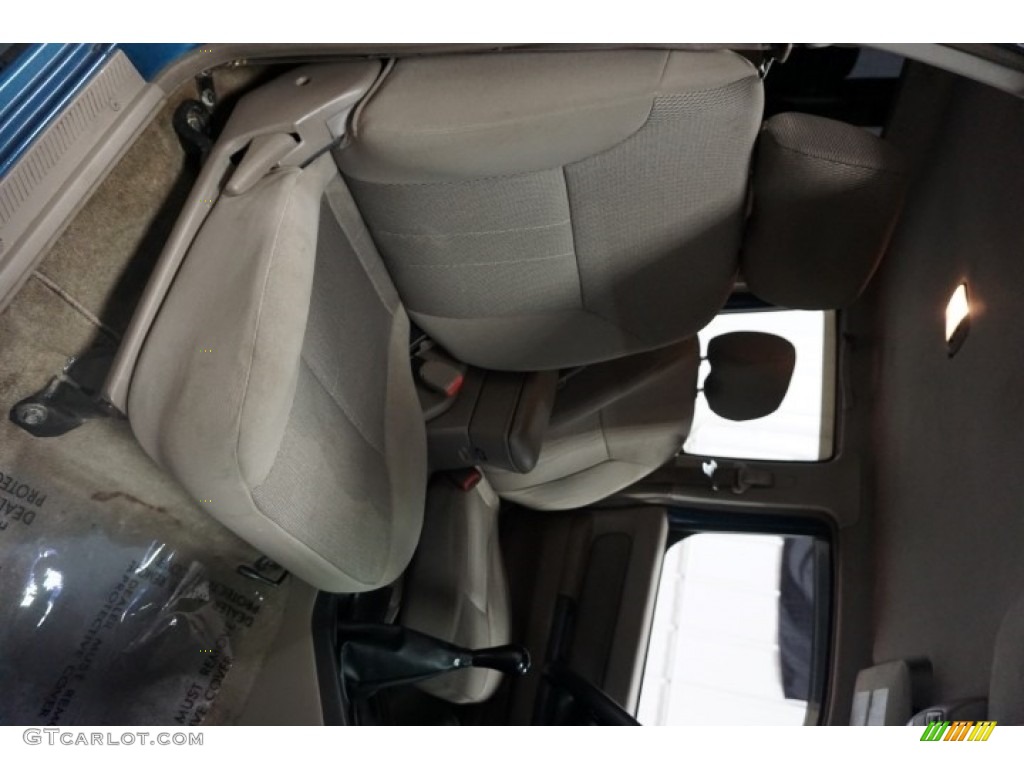 2004 Frontier XE V6 Crew Cab 4x4 - Electric Blue Metallic / Gray photo #18