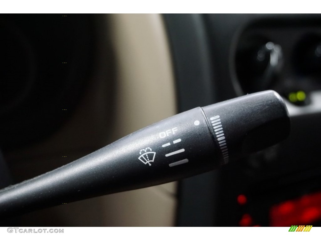 2004 Frontier XE V6 Crew Cab 4x4 - Electric Blue Metallic / Gray photo #29