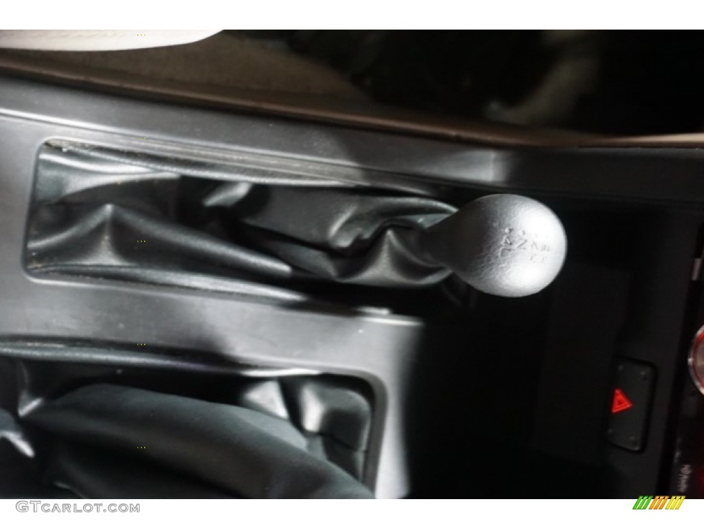 2004 Frontier XE V6 Crew Cab 4x4 - Electric Blue Metallic / Gray photo #38