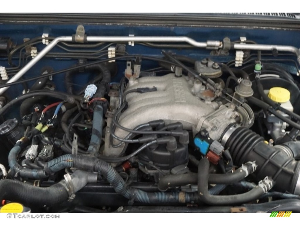 2004 Frontier XE V6 Crew Cab 4x4 - Electric Blue Metallic / Gray photo #43