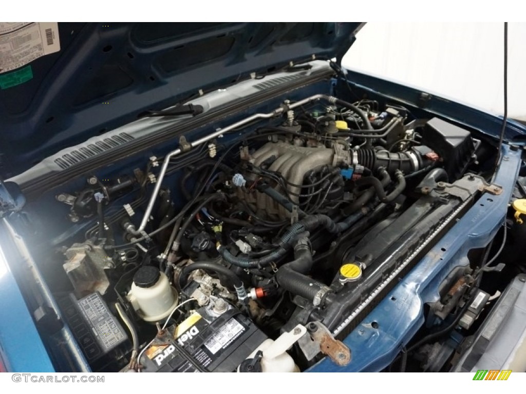 2004 Frontier XE V6 Crew Cab 4x4 - Electric Blue Metallic / Gray photo #44