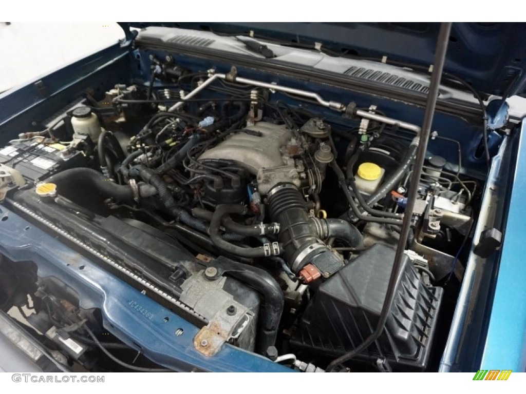 2004 Frontier XE V6 Crew Cab 4x4 - Electric Blue Metallic / Gray photo #45