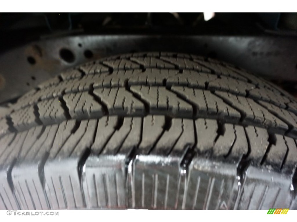 2004 Frontier XE V6 Crew Cab 4x4 - Electric Blue Metallic / Gray photo #70