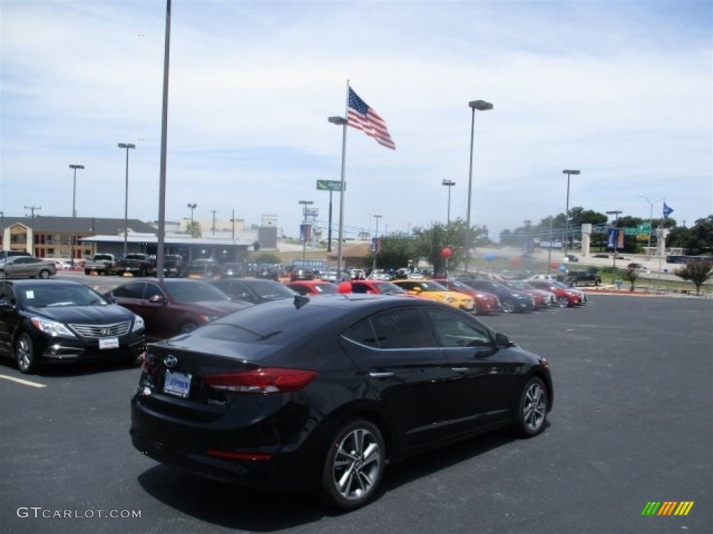 2017 Elantra Limited - Black / Gray photo #4