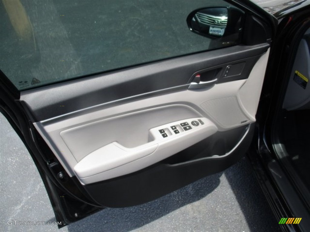 2017 Elantra Limited - Black / Gray photo #17
