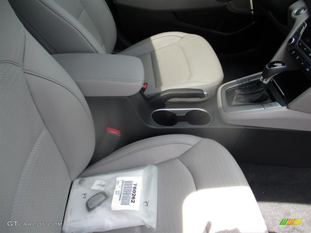2017 Elantra Limited - Gray / Gray photo #12