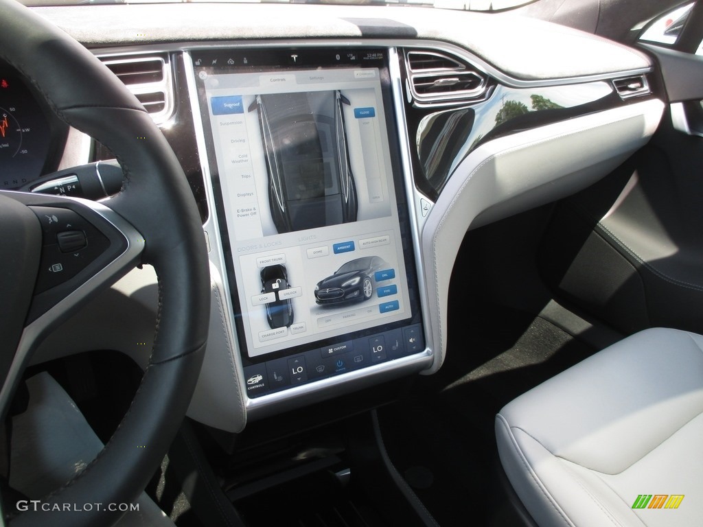 2015 Model S  - Solid Black / Grey photo #16