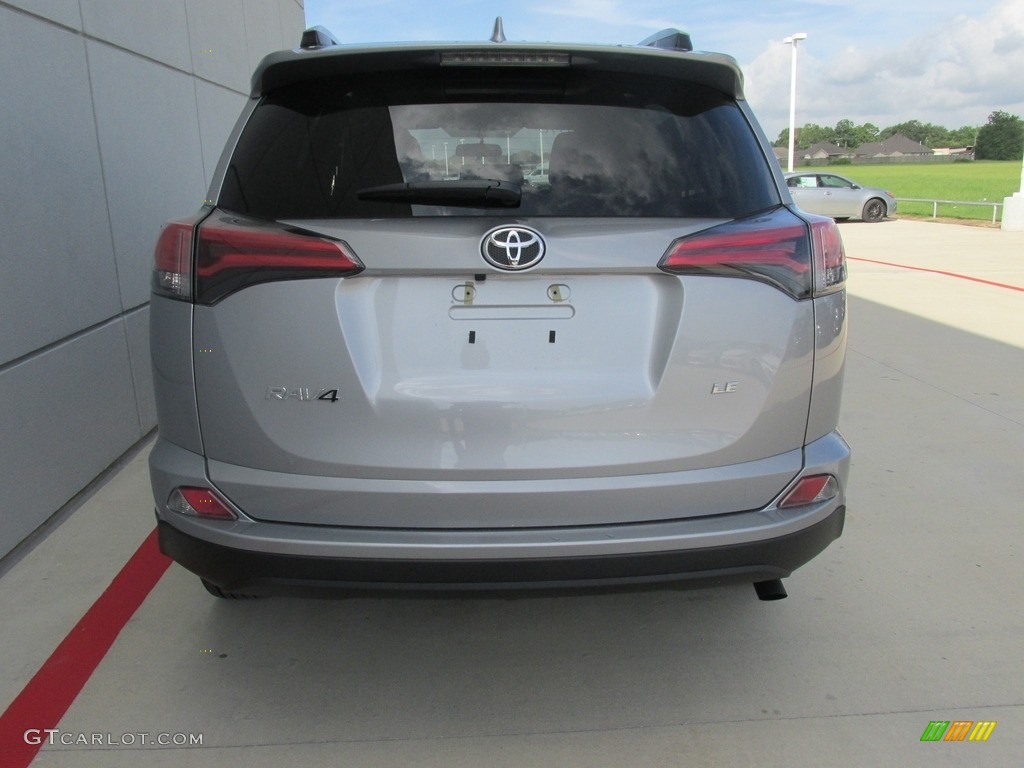 2016 RAV4 LE - Silver Sky Metallic / Black photo #5