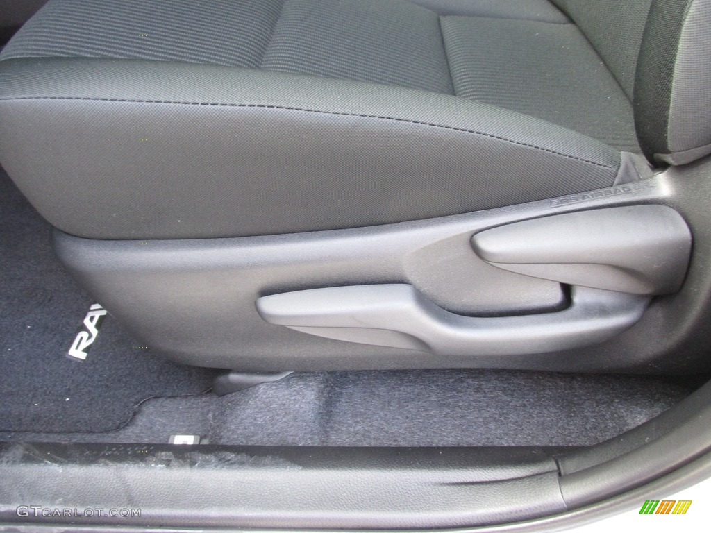 2016 RAV4 LE - Silver Sky Metallic / Black photo #22