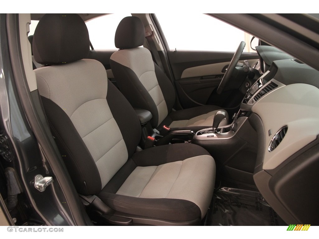 2013 Cruze LS - Cyber Gray Metallic / Jet Black/Medium Titanium photo #11