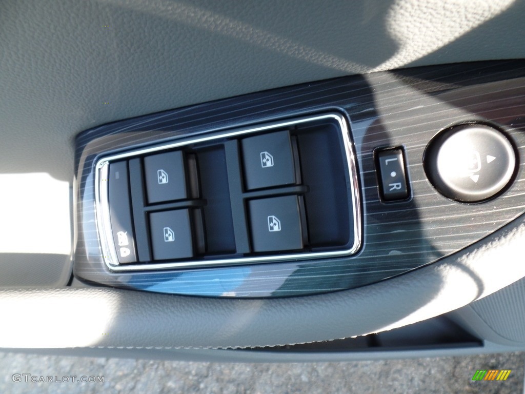 2017 Impala LT - Iridescent Pearl Tricoat / Jet Black/Dark Titanium photo #14