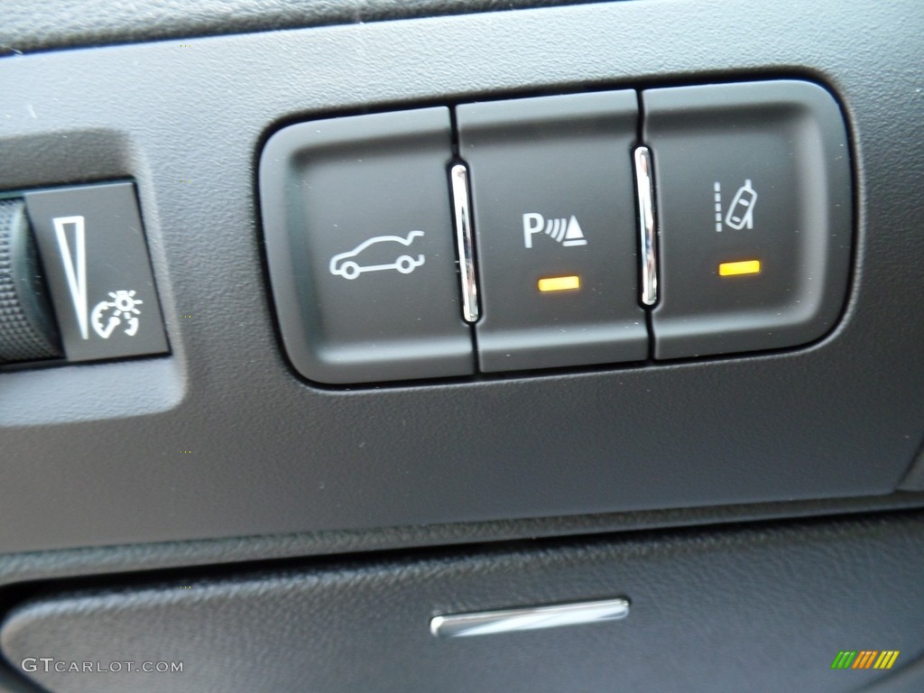 2017 Impala LT - Iridescent Pearl Tricoat / Jet Black/Dark Titanium photo #22