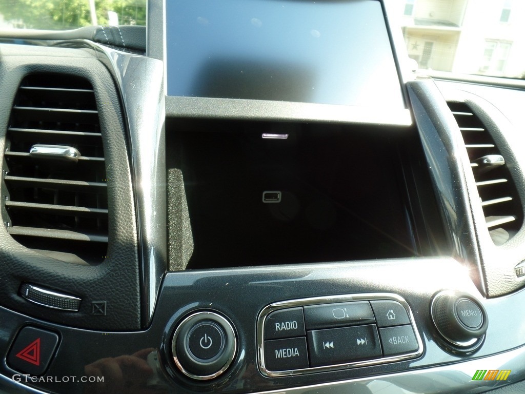 2017 Impala LT - Iridescent Pearl Tricoat / Jet Black/Dark Titanium photo #31