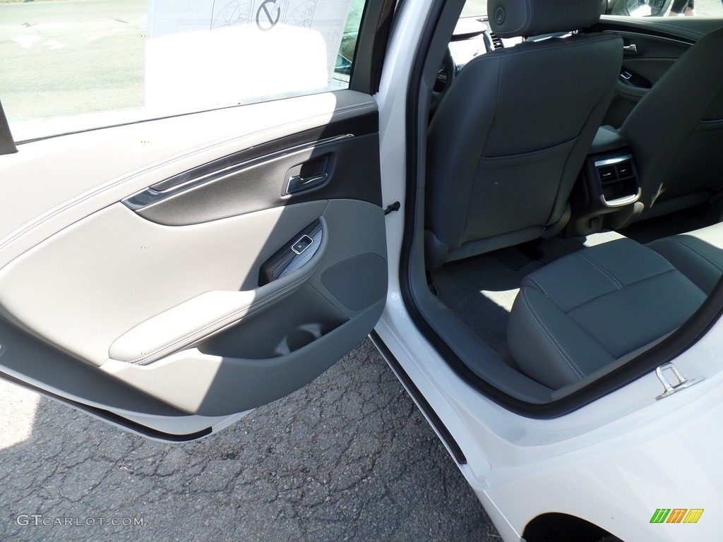 2017 Impala LT - Iridescent Pearl Tricoat / Jet Black/Dark Titanium photo #40