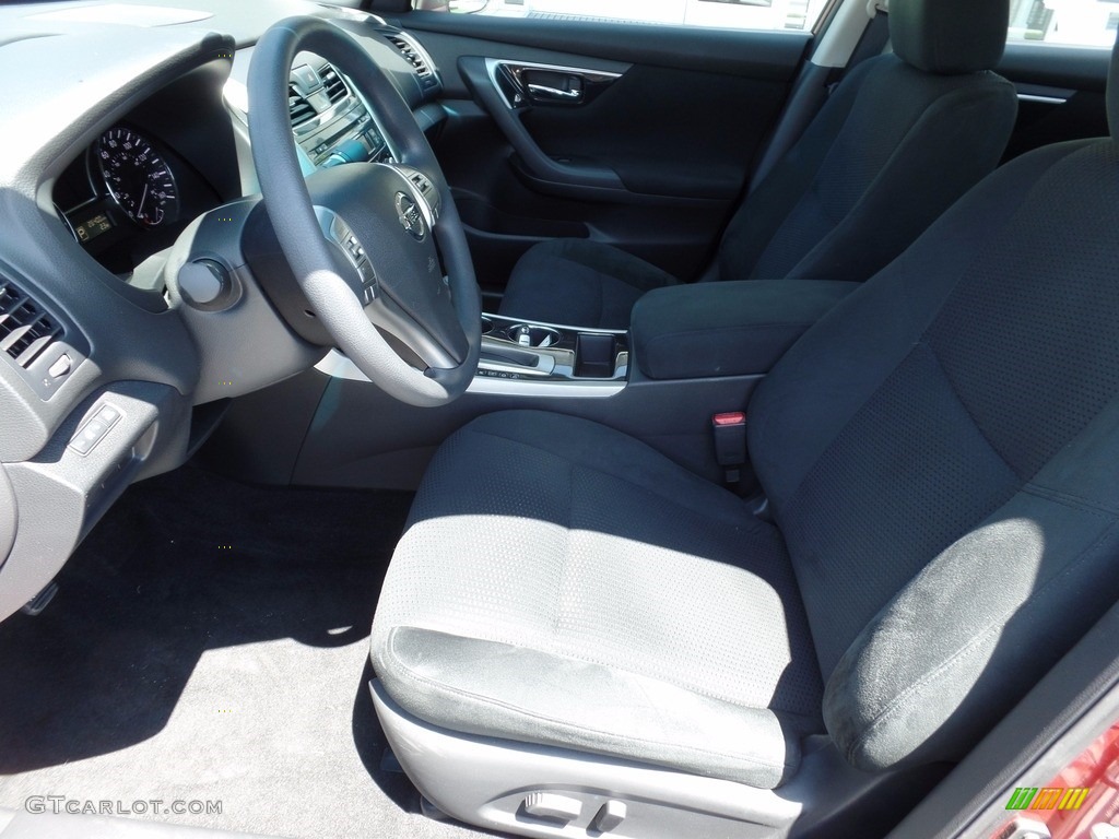 2014 Altima 2.5 S - Cayenne Red / Charcoal photo #11