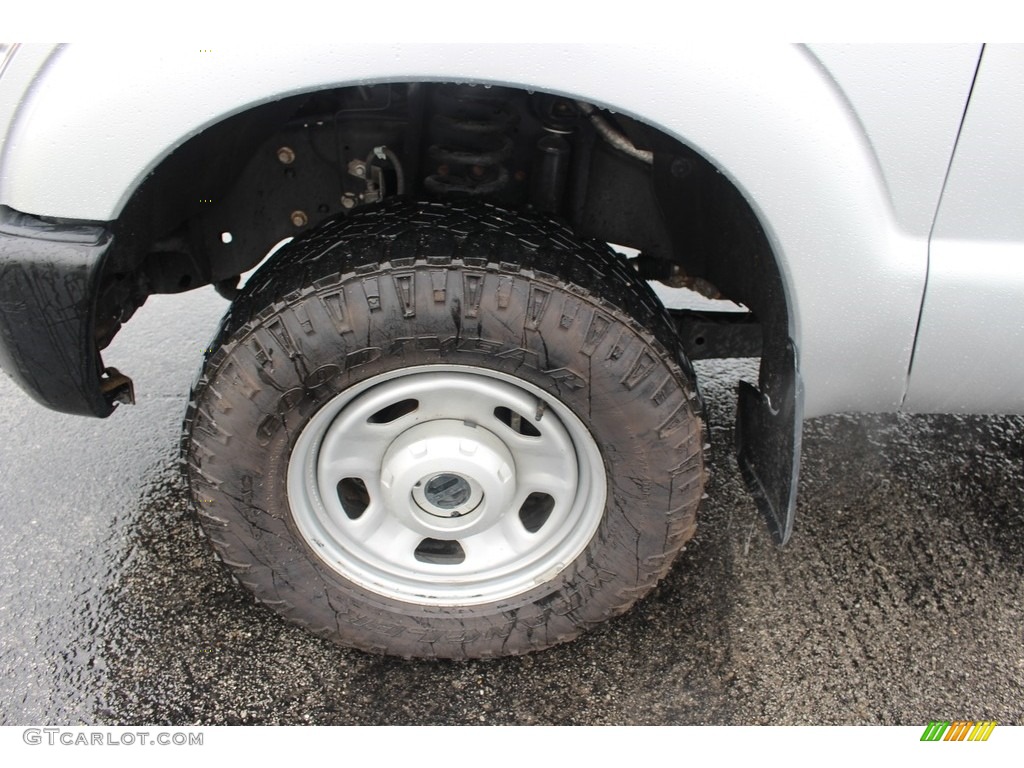 2012 F350 Super Duty XL SuperCab 4x4 - Ingot Silver Metallic / Steel photo #31