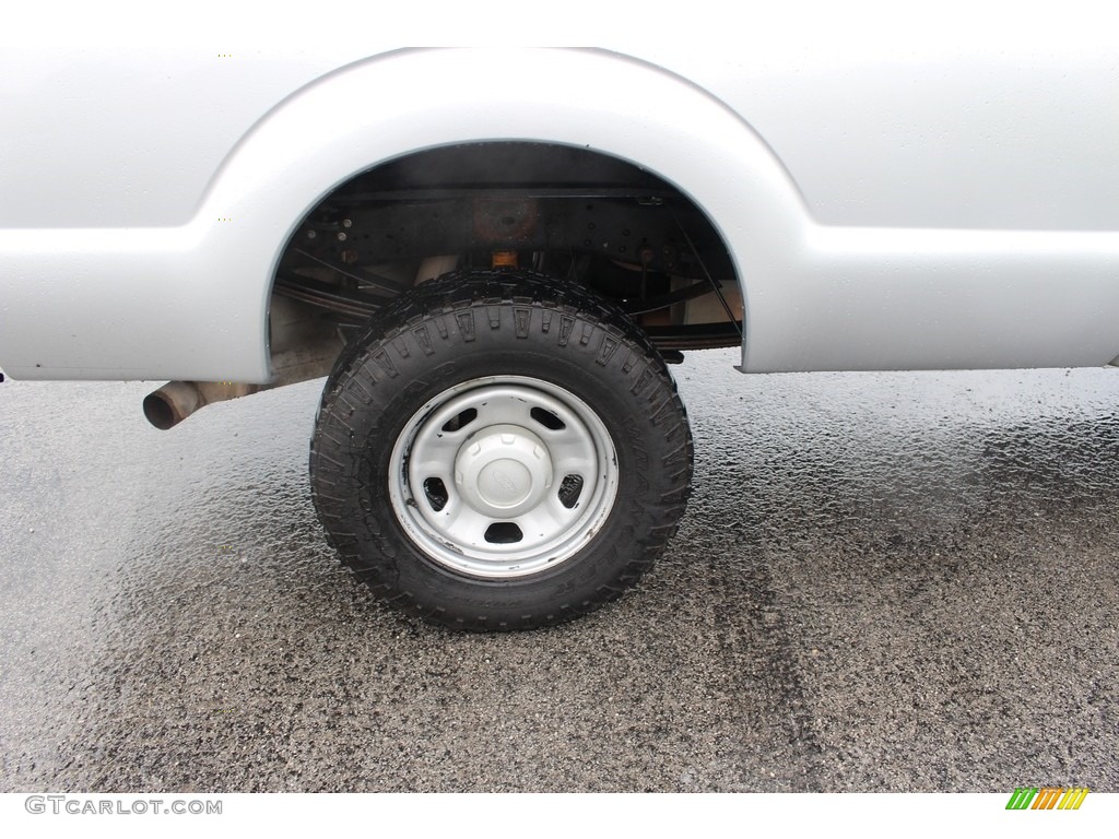 2012 F350 Super Duty XL SuperCab 4x4 - Ingot Silver Metallic / Steel photo #32