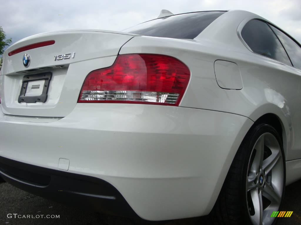 2008 1 Series 135i Coupe - Alpine White / Black photo #17