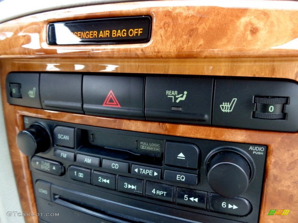 2005 Amanti  - Pearl White / Gray photo #3