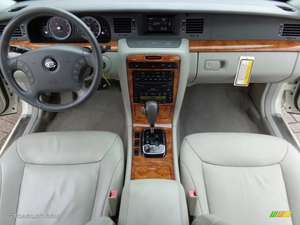 2005 Amanti  - Pearl White / Gray photo #5