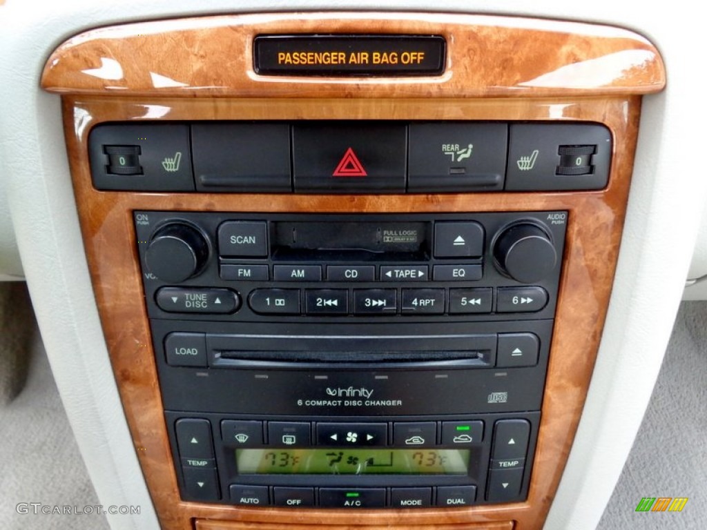 2005 Amanti  - Pearl White / Gray photo #21