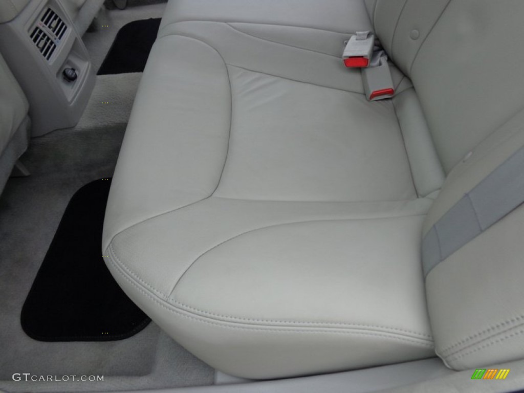 2005 Amanti  - Pearl White / Gray photo #27