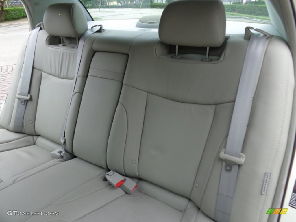 2005 Amanti  - Pearl White / Gray photo #29