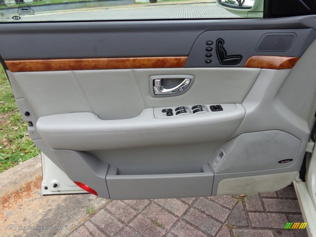 2005 Amanti  - Pearl White / Gray photo #39