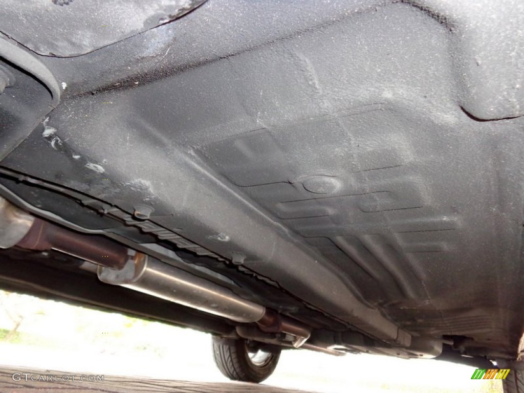 2005 Amanti  - Pearl White / Gray photo #43