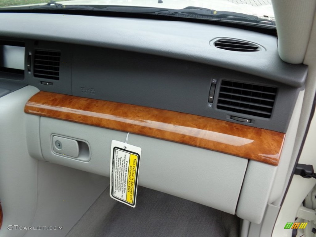 2005 Amanti  - Pearl White / Gray photo #56