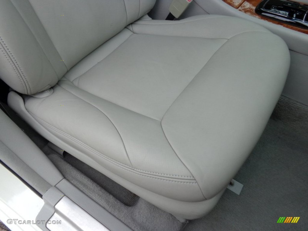 2005 Amanti  - Pearl White / Gray photo #57