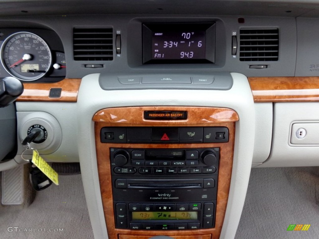 2005 Amanti  - Pearl White / Gray photo #59