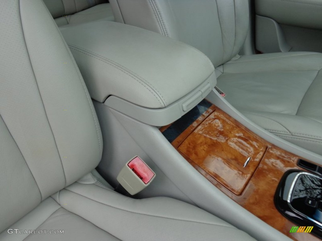 2005 Amanti  - Pearl White / Gray photo #60