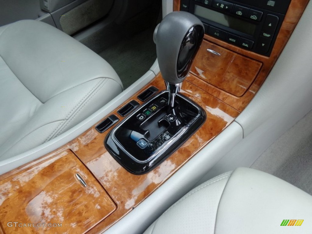 2005 Amanti  - Pearl White / Gray photo #63