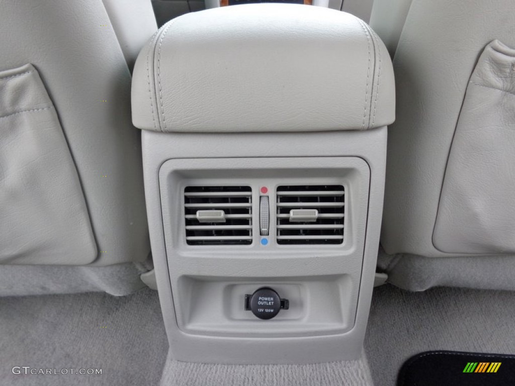 2005 Amanti  - Pearl White / Gray photo #64