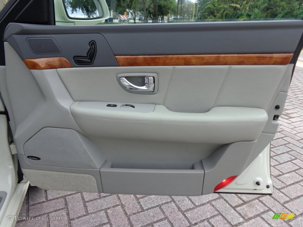 2005 Amanti  - Pearl White / Gray photo #67