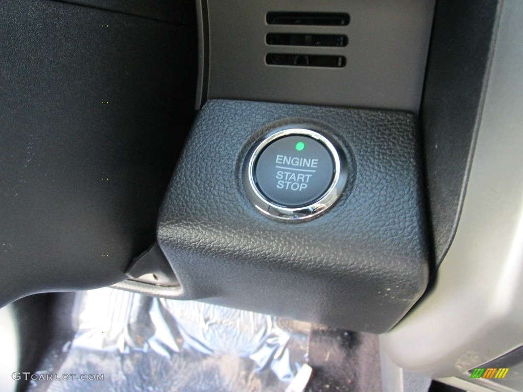 2016 F150 Lariat SuperCrew 4x4 - White Platinum / Black photo #33