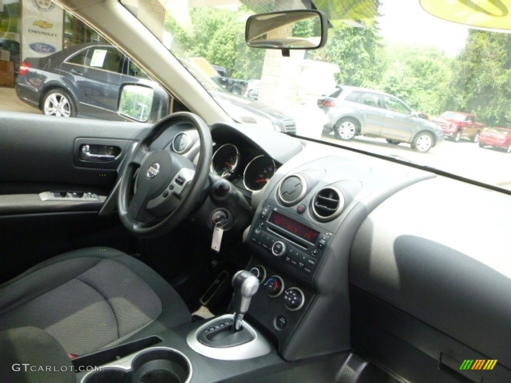 2010 Rogue SL AWD - Phantom White / Black photo #5