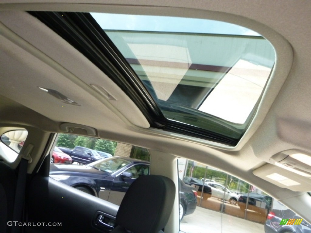 2010 Rogue SL AWD - Phantom White / Black photo #6