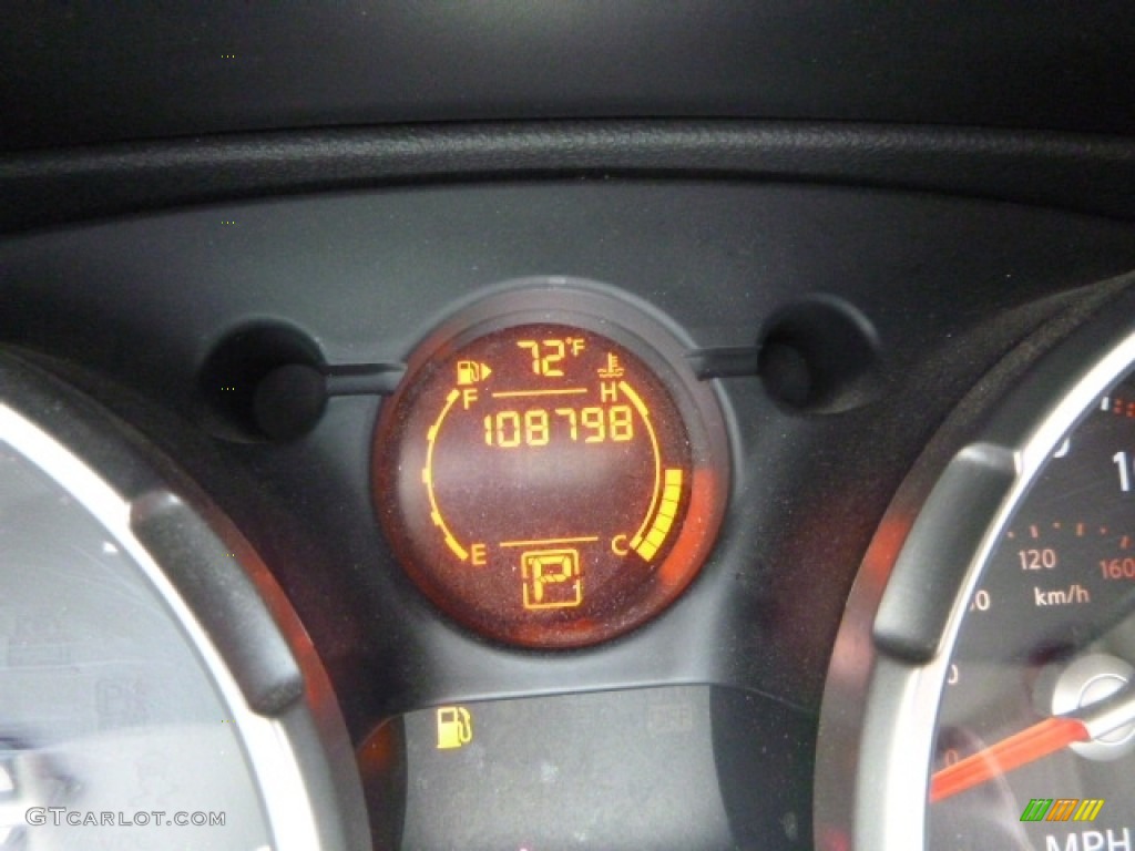 2010 Rogue SL AWD - Phantom White / Black photo #17