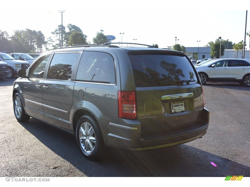 2010 Town & Country Touring - Dark Titanium Metallic / Dark Slate Gray/Light Shale photo #6