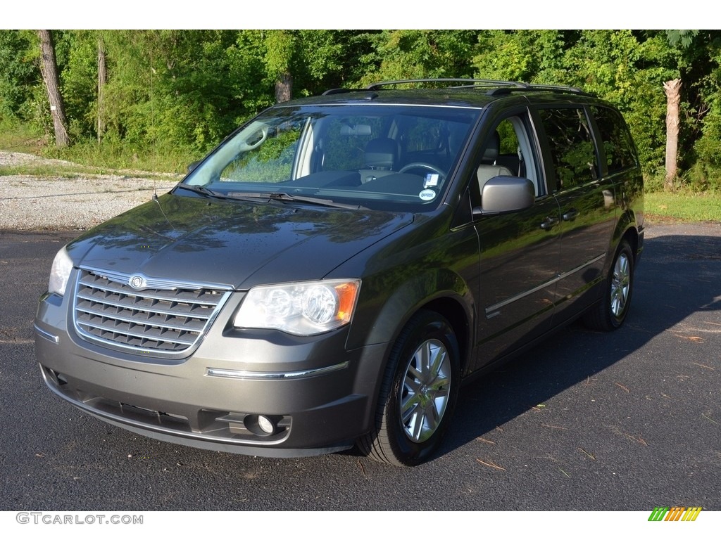2010 Town & Country Touring - Dark Titanium Metallic / Dark Slate Gray/Light Shale photo #9