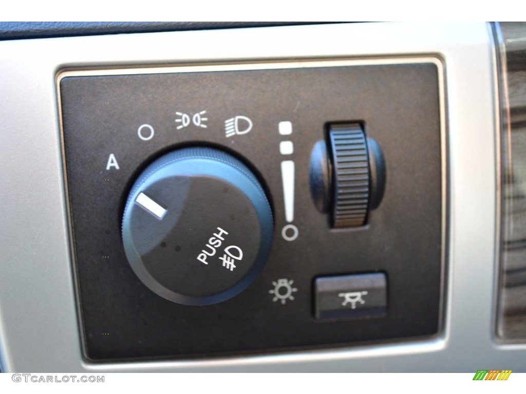 2010 Town & Country Touring - Dark Titanium Metallic / Dark Slate Gray/Light Shale photo #11