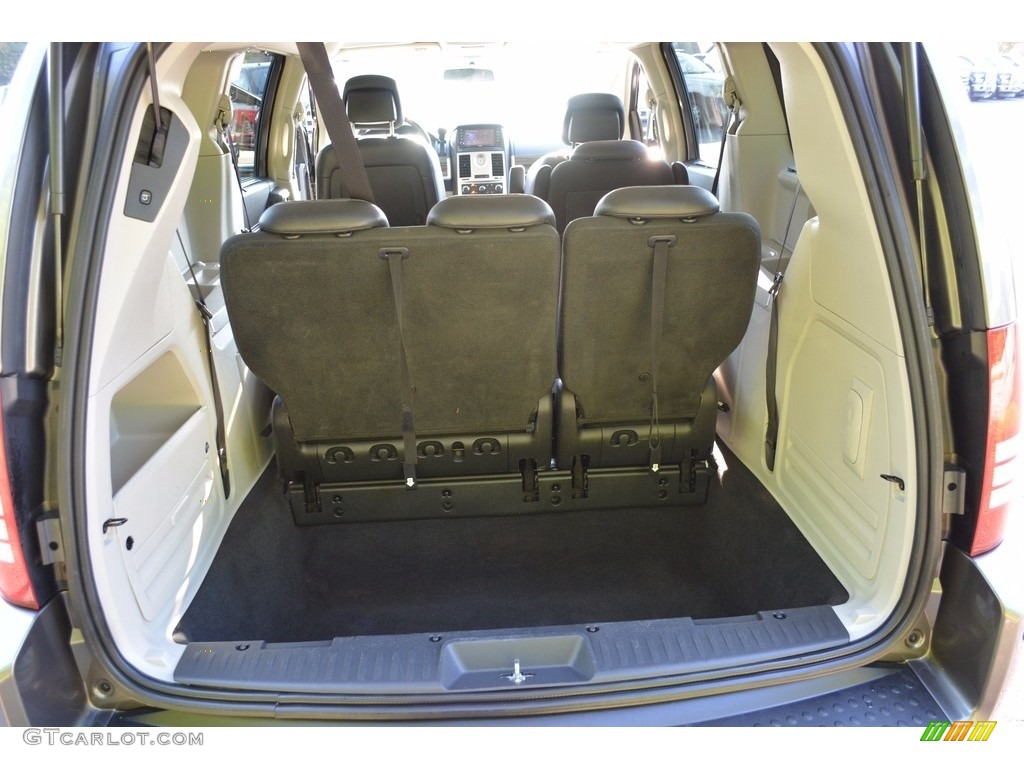 2010 Town & Country Touring - Dark Titanium Metallic / Dark Slate Gray/Light Shale photo #16