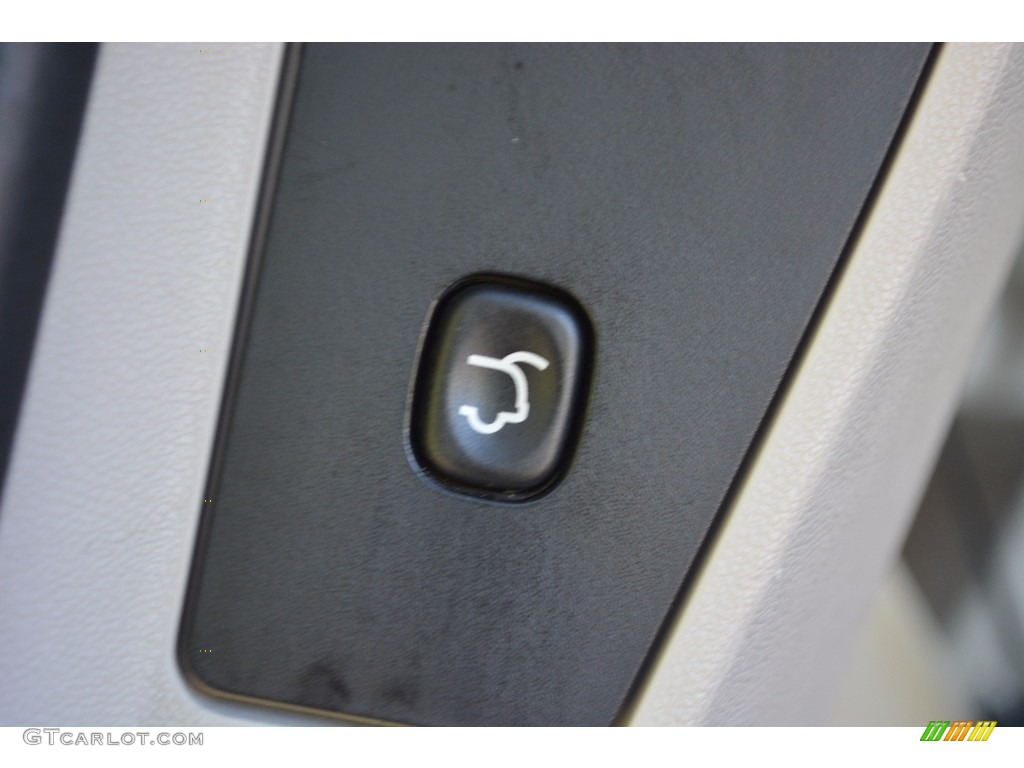 2010 Town & Country Touring - Dark Titanium Metallic / Dark Slate Gray/Light Shale photo #21