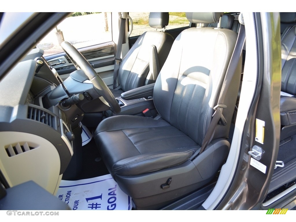 2010 Town & Country Touring - Dark Titanium Metallic / Dark Slate Gray/Light Shale photo #22