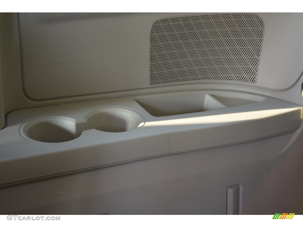 2010 Town & Country Touring - Dark Titanium Metallic / Dark Slate Gray/Light Shale photo #30