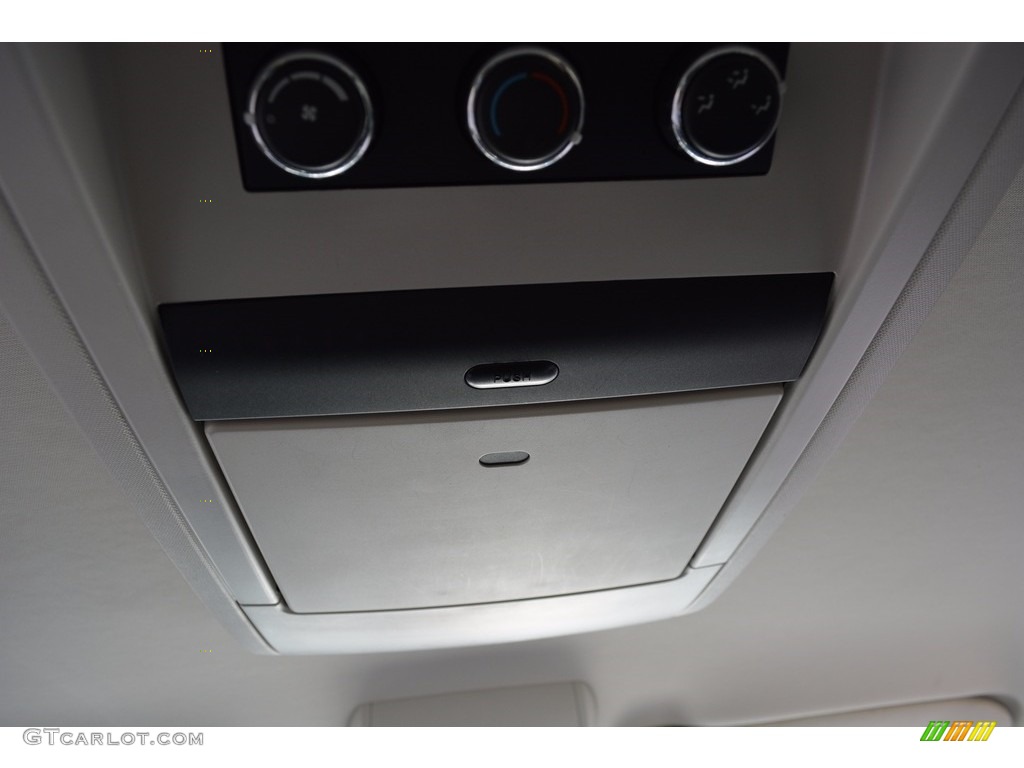 2010 Town & Country Touring - Dark Titanium Metallic / Dark Slate Gray/Light Shale photo #32