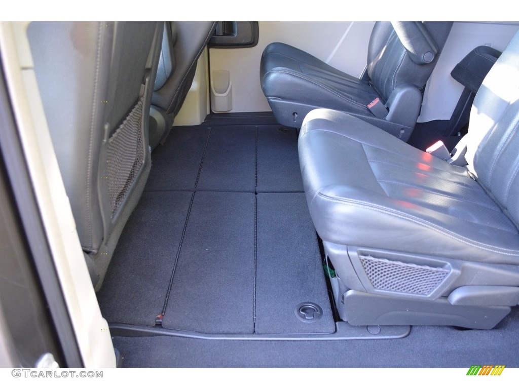 2010 Town & Country Touring - Dark Titanium Metallic / Dark Slate Gray/Light Shale photo #48